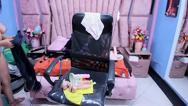 HornySkinny26's cam snapshot