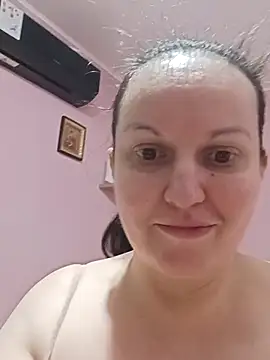 BustyLadyAlma live sex cam