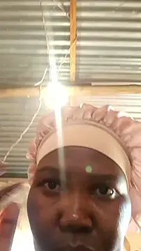 STUFUZASABO live sex cam