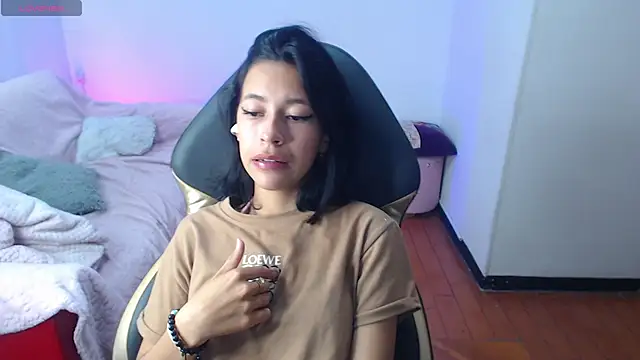 Kittie_nala_'s cam snapshot