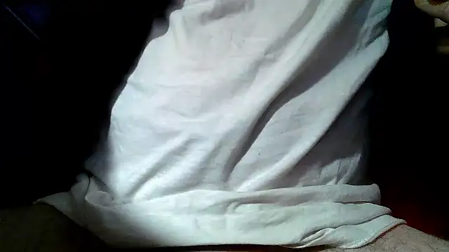 tomee83 live sex cam