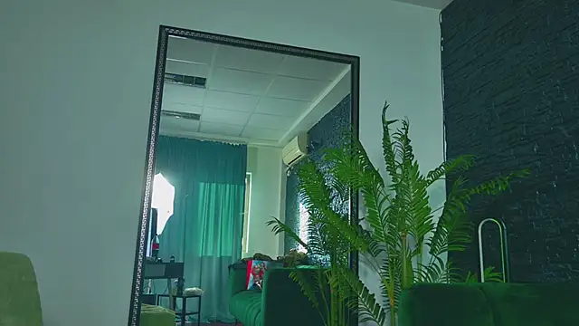 MeganSin_'s cam snapshot