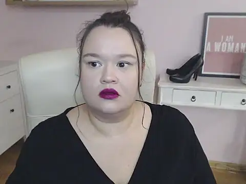 HollyDanceSoul's cam snapshot