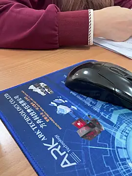 ThuPhuong-Tr's cam snapshot