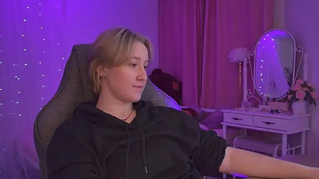 CinBellamy's cam snapshot