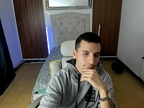 junior_caicer live sex cam