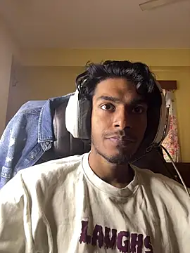 RavenKisses live sex cam