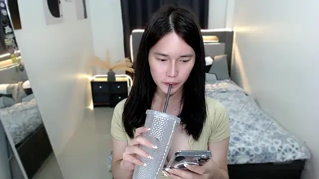 AmazingLuchie live sex cam