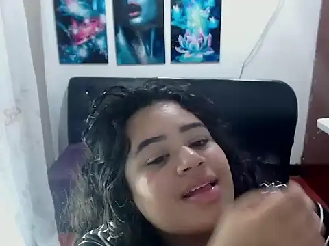 oliviia_cute's cam snapshot