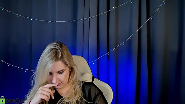 SoftLana live sex cam