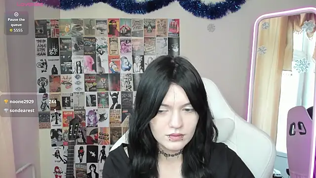 EmmaDarkk live sex cam