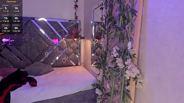 CataleyaGlow live sex cam