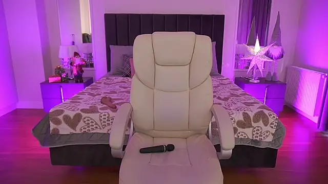 LylaYeess live sex cam