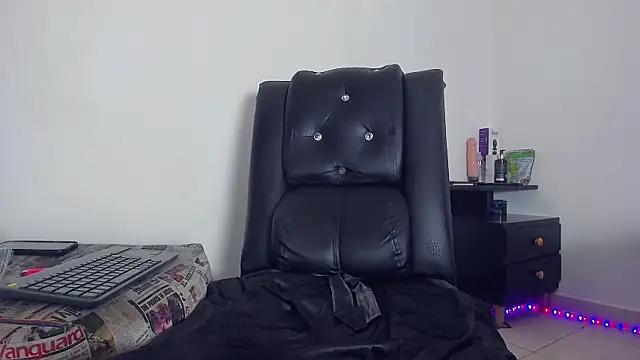 Mistress_Sharlott_ live sex cam