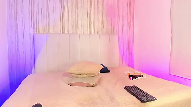 EdnaJara live sex cam