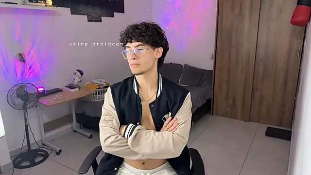 Kisan_Smith live sex cam