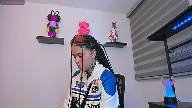 Gangster_Girl live sex cam