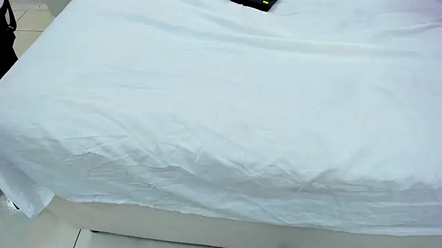 TinaRogers_'s cam snapshot