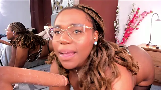 Makena_gh's cam snapshot