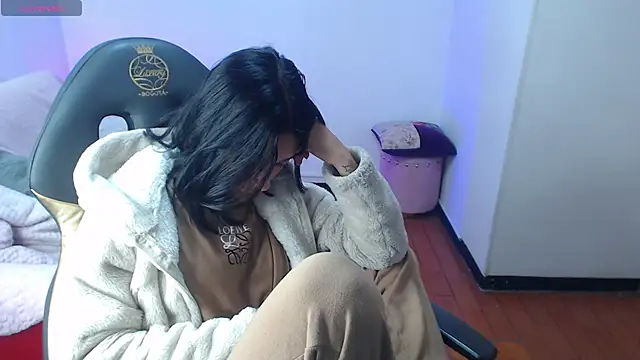 Kittie_nala_'s cam snapshot