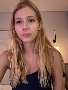 LunaRase live sex cam