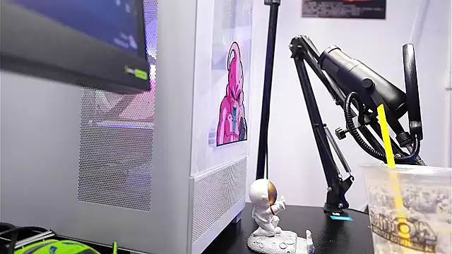 logan_hugh8 live sex cam