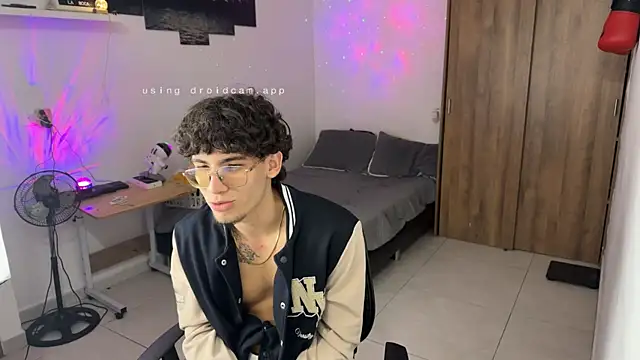 Kisan_Smith live sex cam