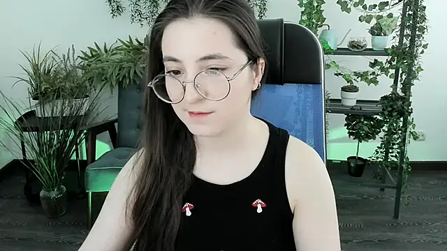 VirtuallVoyant live sex cam