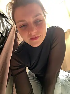 ValenciaShock live sex cam