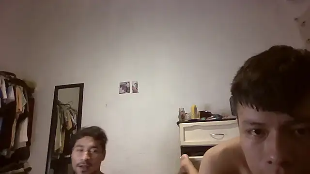 miguelgomher live sex cam