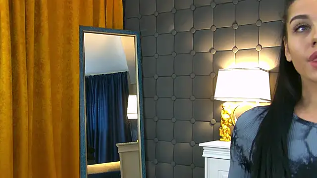 LeyaCass live sex cam