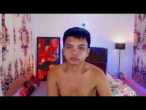 XExtraServiceManX live sex cam