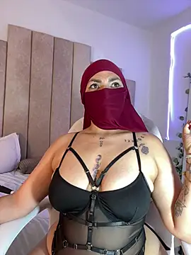 _naylaa_'s cam snapshot