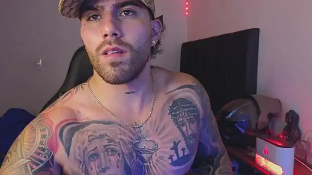 Ades_Lowe's cam snapshot