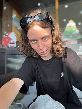 RinaMood's cam snapshot