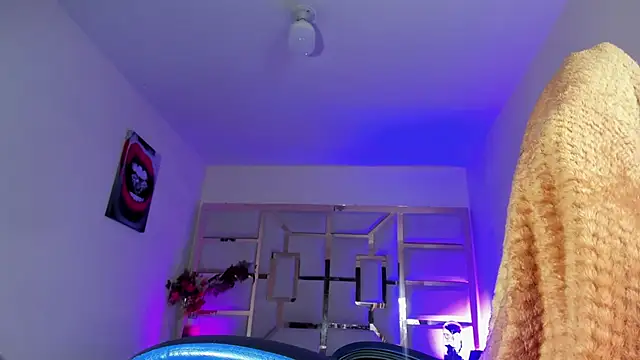 tamara_rouse1's cam snapshot