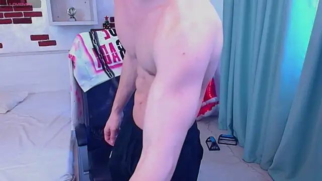 BradyFlint live sex cam