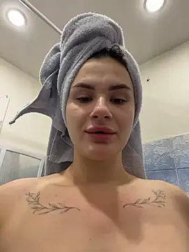 MiraReach live sex cam