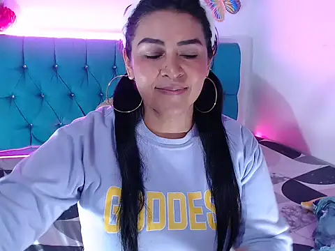 MarilynRoxy's cam snapshot