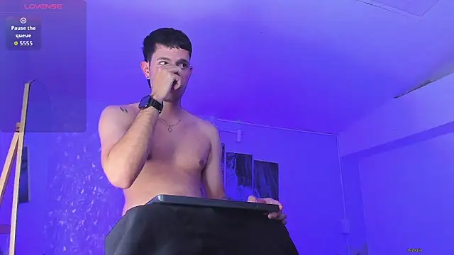 nils_saint live sex cam