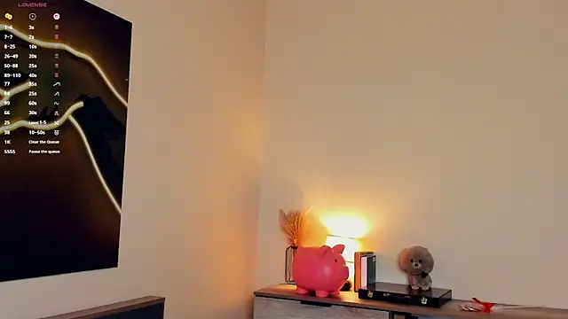 MaliaBourraine live sex cam