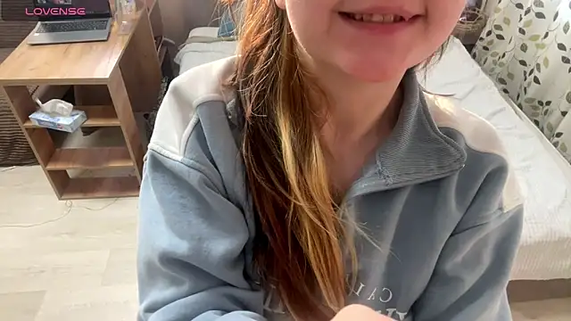 ShyBabySoul's cam snapshot