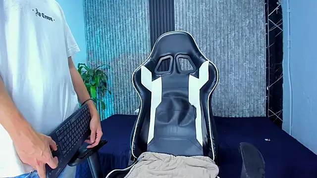 Mike_0233_ live sex cam