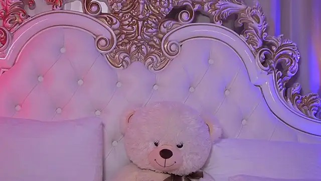 MeganStrain's cam snapshot