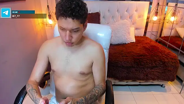 drake_miller7's cam snapshot