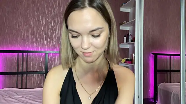 Flora_Amber's cam snapshot