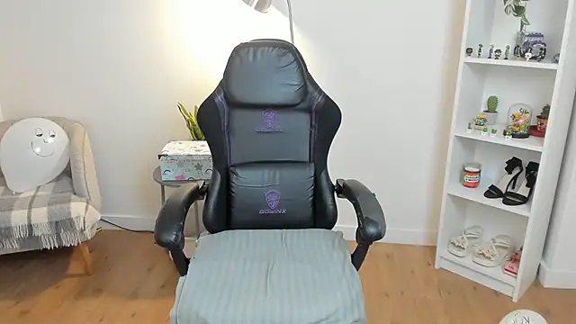 _BellaEvans_'s cam snapshot