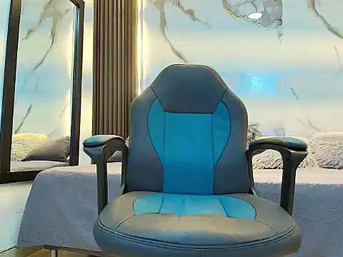 Enzo_Turner's cam snapshot