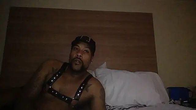 cosmiccloudpig live sex cam