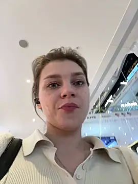 ValenciaShock live sex cam